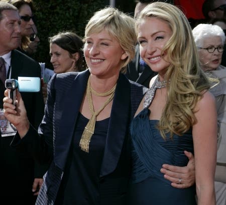 Ellen DeGeneres y Portia de Rossi en los Emmys