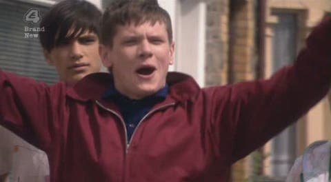 Skins Resumen de Episodio 3&times;02 &ldquo;Naomily&rdquo;