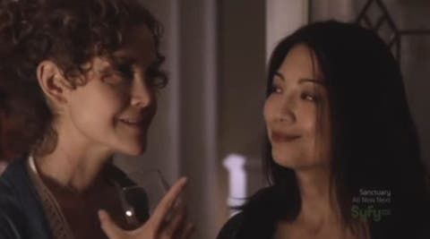 Camile y Sharon en Stargate