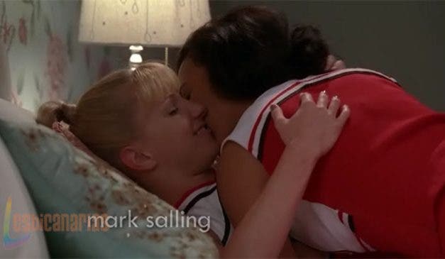 Brittany y Santana primeros besos en Glee