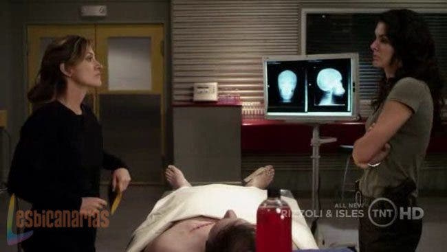 Rizzoli & Isles 1x05-04