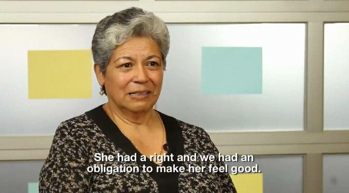 3 Madres latinas hablando sobre sus hijos LGBT