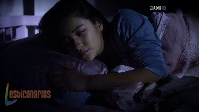 Pretty Little Liars 2x11-01