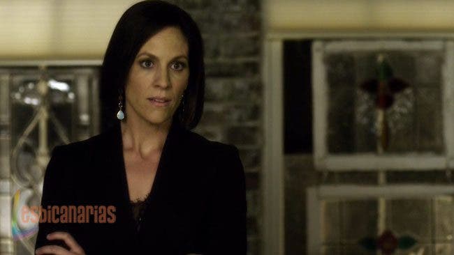 Pretty Little Liars 2x11-09