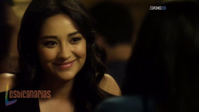 Pretty Little Liars 2x11-11