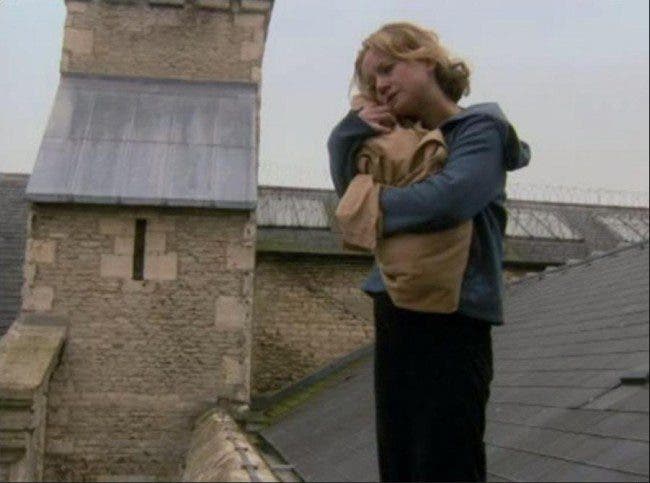 2x01 zandra en tejado