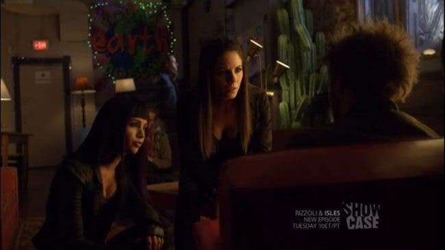 Lost Girl 2x15-03
