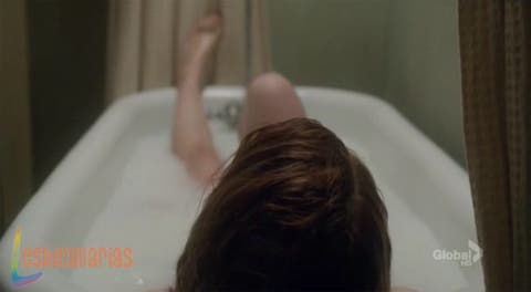 Kate en la ba&ntilde;era