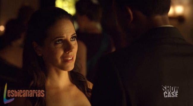 Bo hablando con Hale