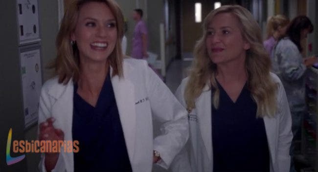 Lauren y Arizona risueñas