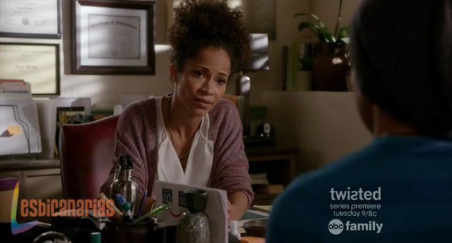 Lena regañando a Jesus