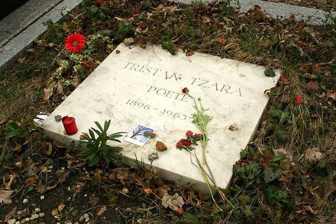 Un minuto de silencio por el ordenador lesbicanario qepd