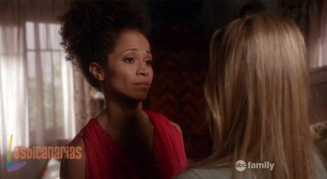 Lena y Stef vistiéndose