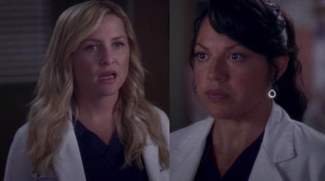 Callie expicándole a Arizona su plan