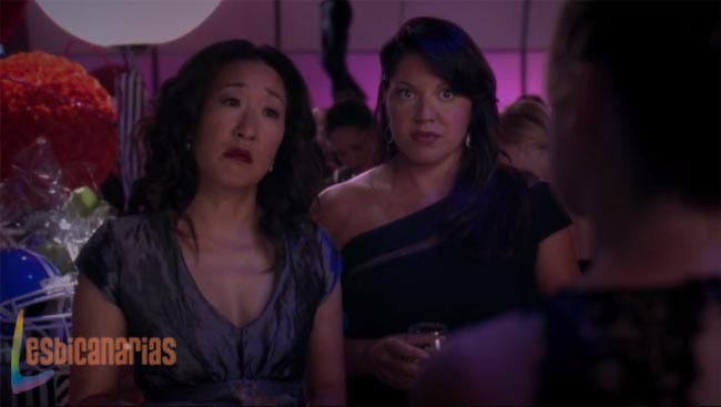 Callie y Cristina en la fiesta