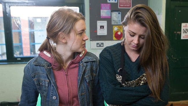 Sophie y Maddie ¿la nueva pareja lésbica de Coronation Street?