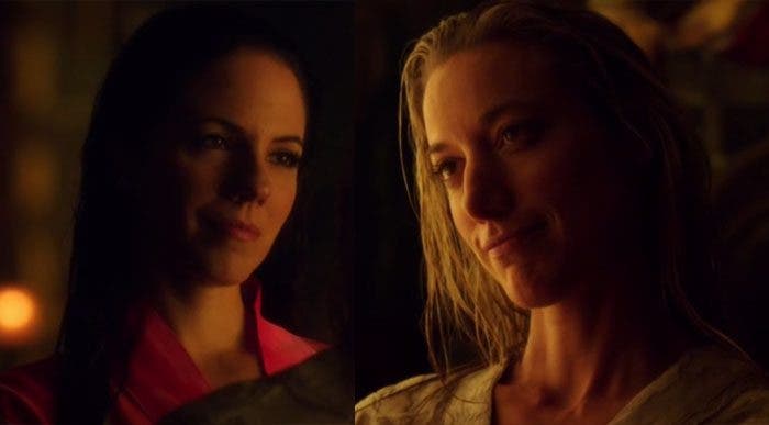 Bo y Lauren mirándose