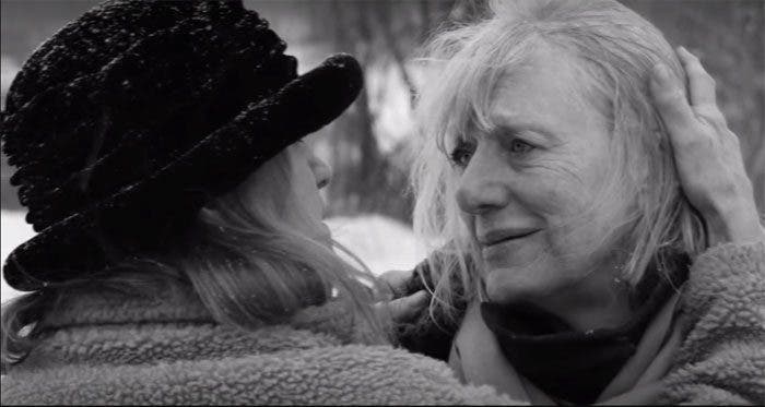 Esta versión lésbica del “Hello” de Adele te pondrá a llorar otra vez