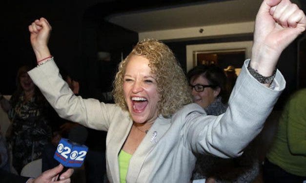 Salt Lake City elige a su primera alcaldesa lesbiana