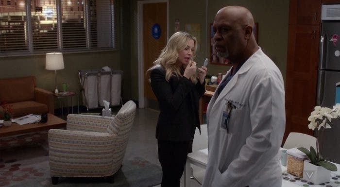 Callie-arreglándose