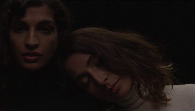 Lay You Down por Nanok – Música con toque lésbico