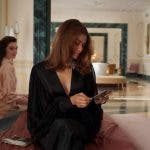 El anuncio de Bulgary protagonizado por Zendaya y Anne Hathaway es una historia de amor lésbico sí o sí