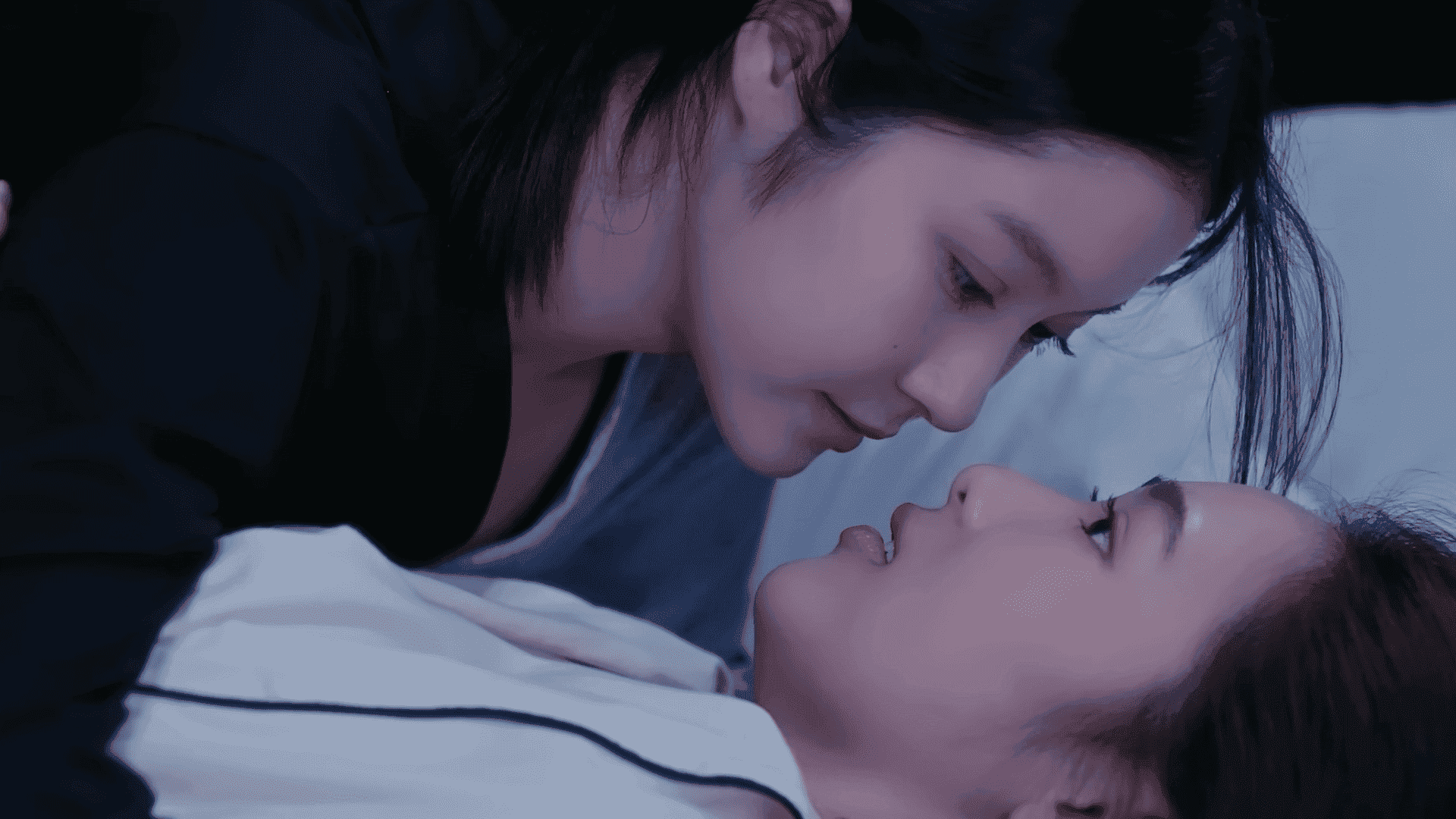 Aioon y May terminan juntas en la noche