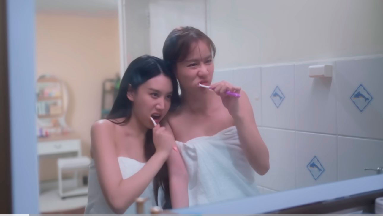 Your Apple Girls Love