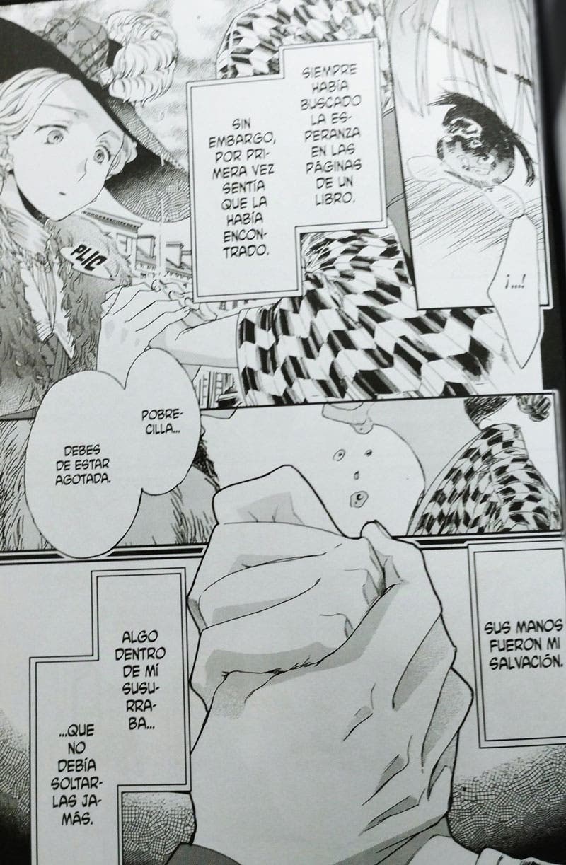 Alice consuela a Hanako en su primer encuentro