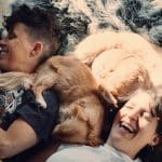 “Come See Me in the Good Light”: Andrea Gibson y Megan Falley transforman el dolor en amor y poesía en su documental para Apple TV+